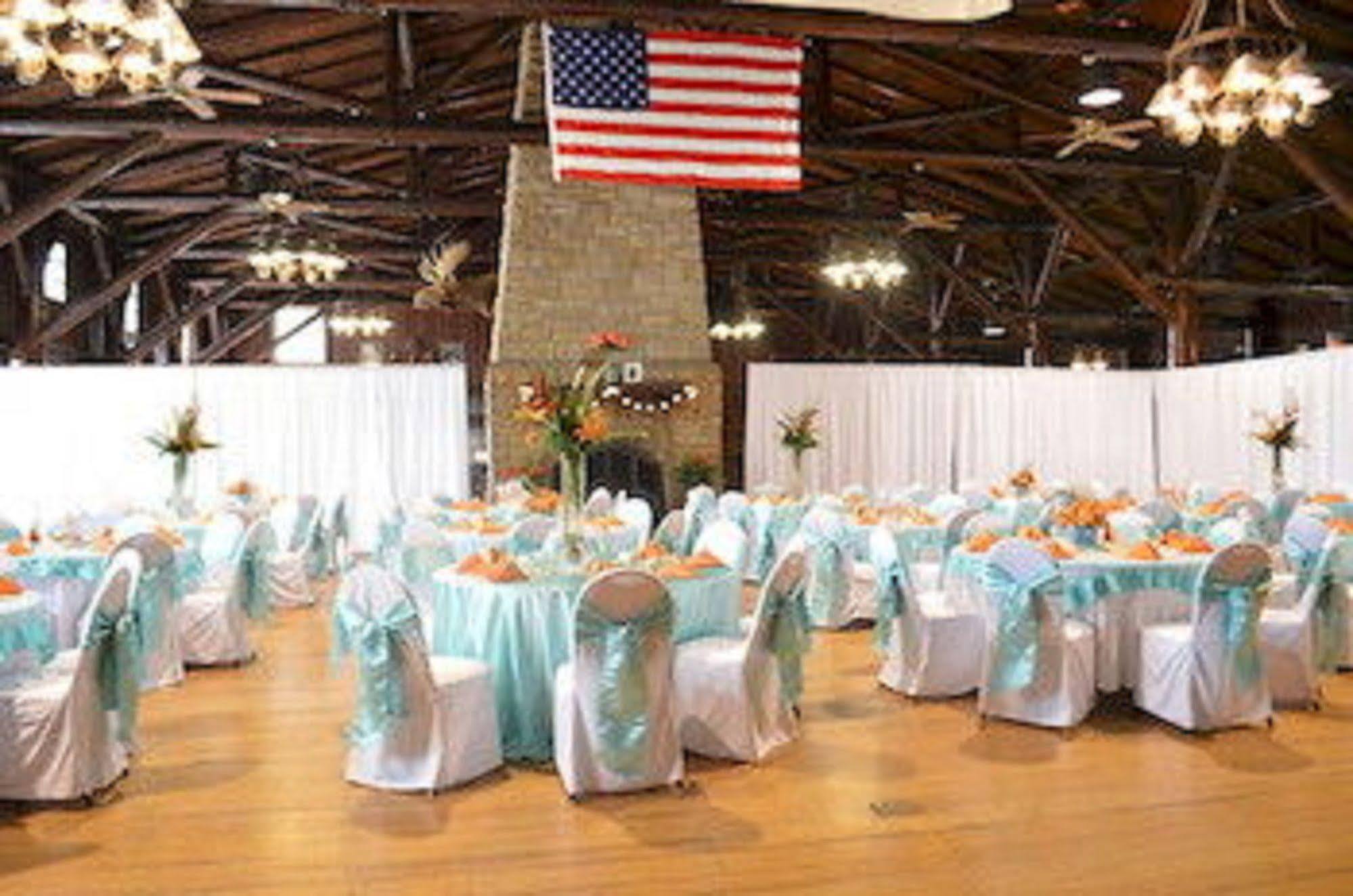 Starved Rock Lodge & Conference Center Utica Экстерьер фото