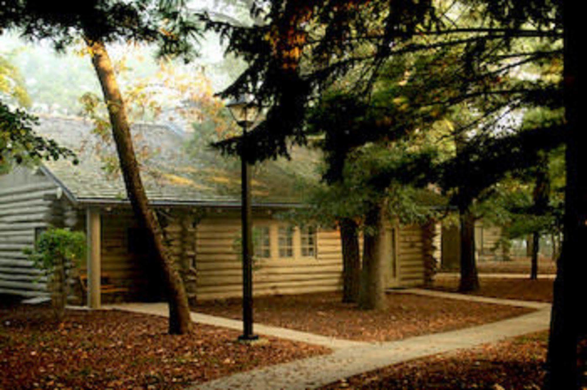 Starved Rock Lodge & Conference Center Utica Экстерьер фото