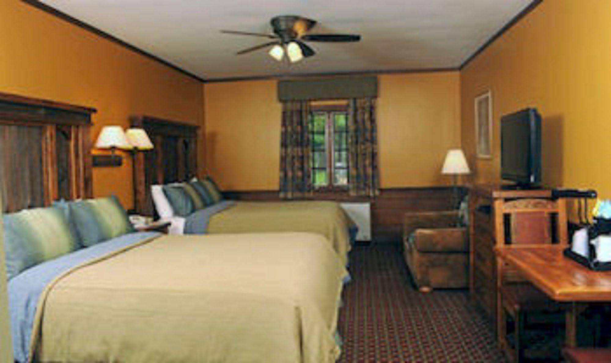 Starved Rock Lodge & Conference Center Utica Экстерьер фото