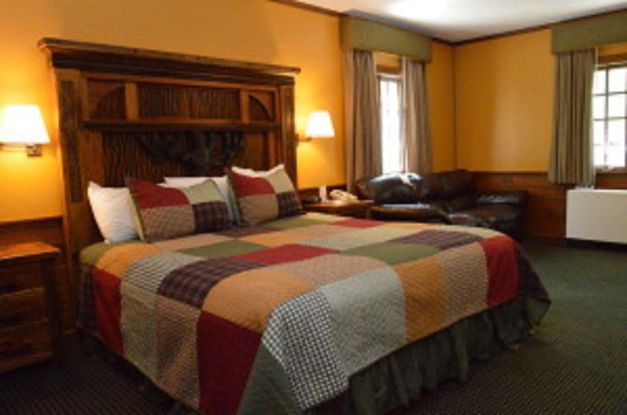 Starved Rock Lodge & Conference Center Utica Экстерьер фото